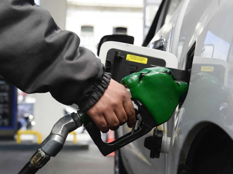 Volvió a caer la venta de combustibles y acumula cinco meses de retroceso