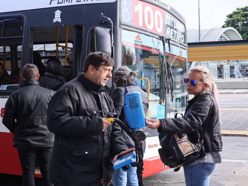 Suben los boletos de 104 líneas de colectivos del AMBA: las nuevas tarifas