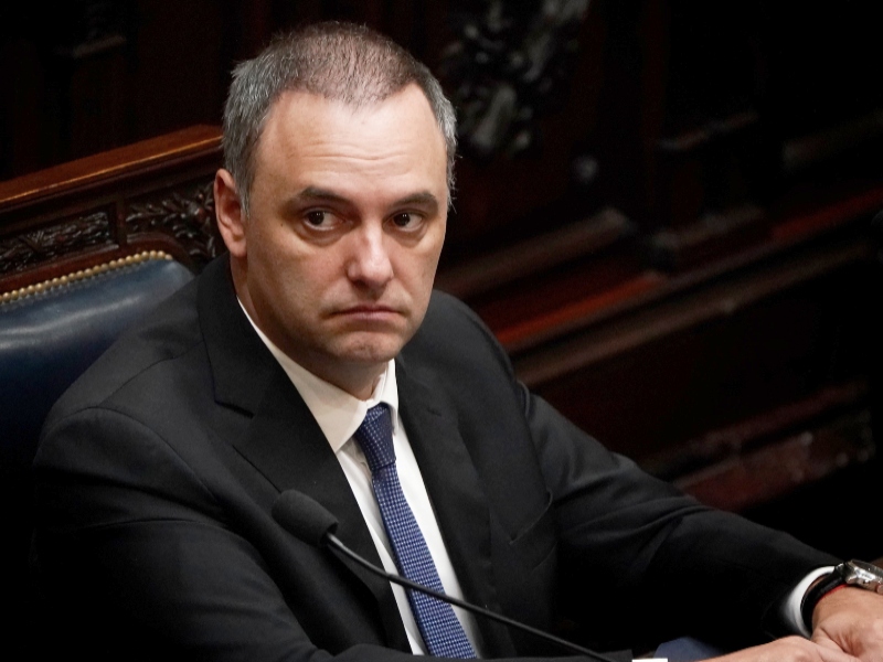 La fiscalía intimó a Manuel Adorni a que explique su crecimiento patrimonial