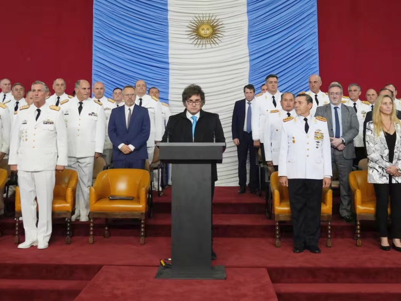 El Gobierno anunció un aumento para los militares y fuerzas de seguridad, tras meses de reclamos