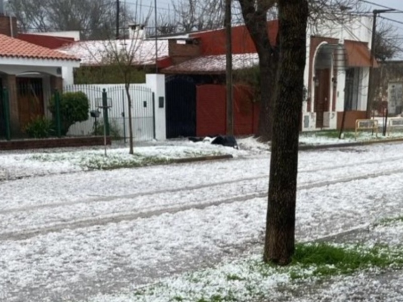 Violento temporal con granizo en Santa Fe: hay heridos y camiones varados en las rutas