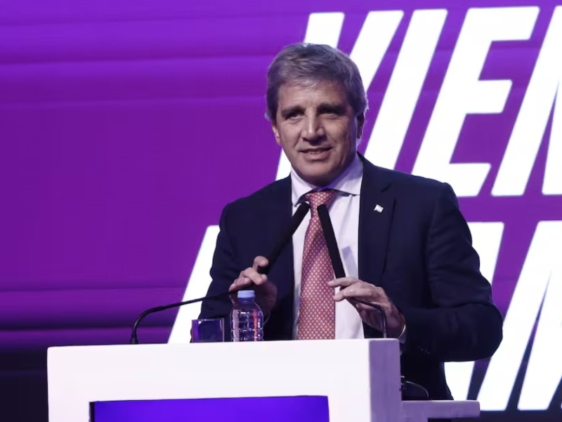 Caputo le respondió a la UIA: «Defiendo los intereses de todos, no los de algunos»