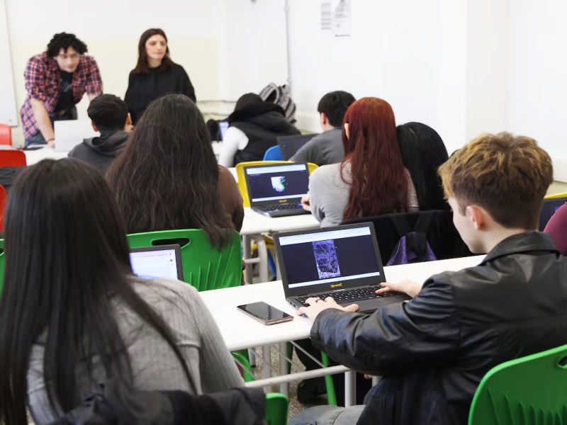 Solo dos de cada diez alumnos de 15 años llega en tiempo y forma al curso que le corresponde